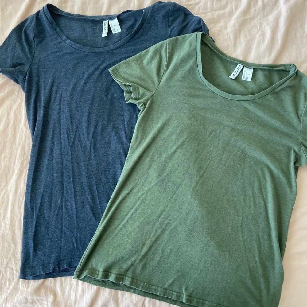 H&M Divided T shirt bundle olive green navy blue